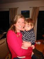 t_with_mom.jpg 6.3K