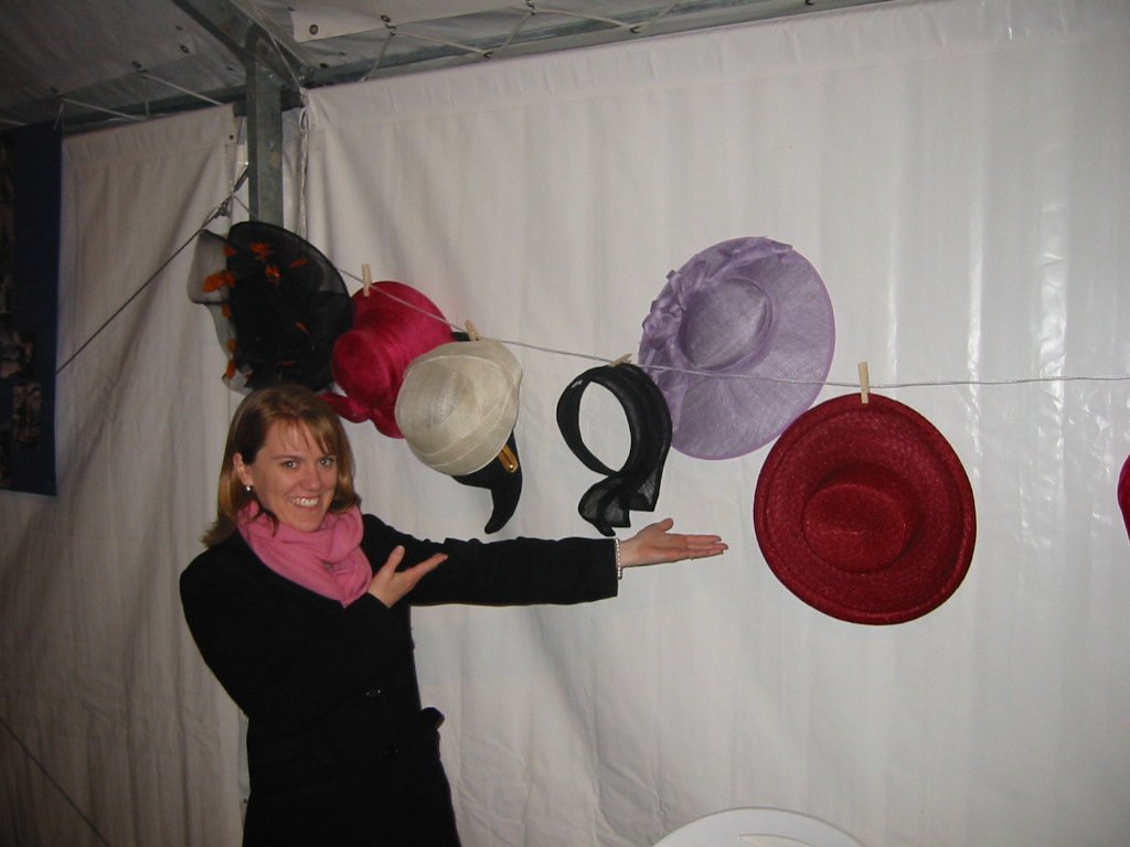 chapeaux1.JPG 156.8K